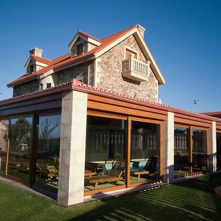 Bed & Breakfast Complejo Aldeola 3*